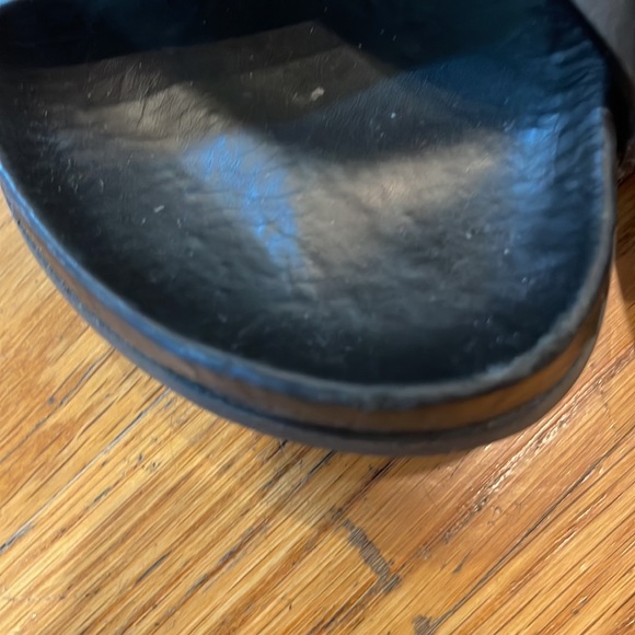 Common Project - black leather crossover slides. - Picture 4 of 6